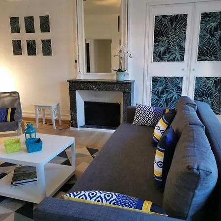 Aviator Apartment *